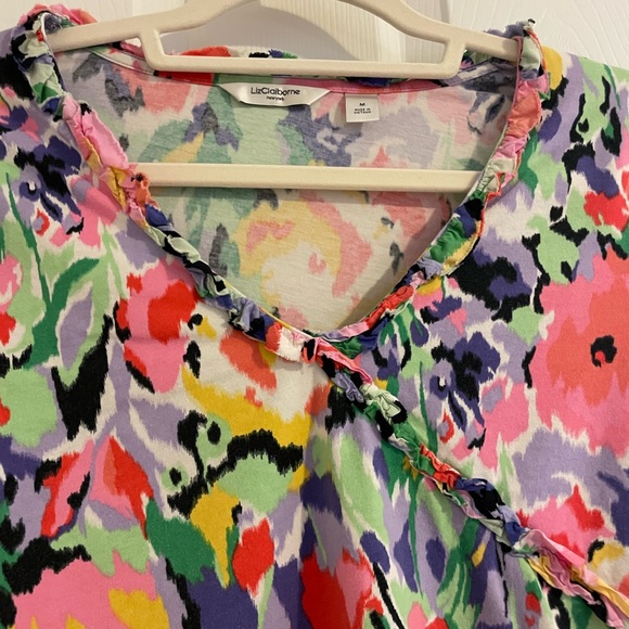 Liz Claiborne New York V-Neck ruffled top!colorful, comfortable & cute. Size M. - Picture 4 of 6